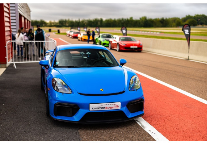Slider Porsche 718 Cayman GT4