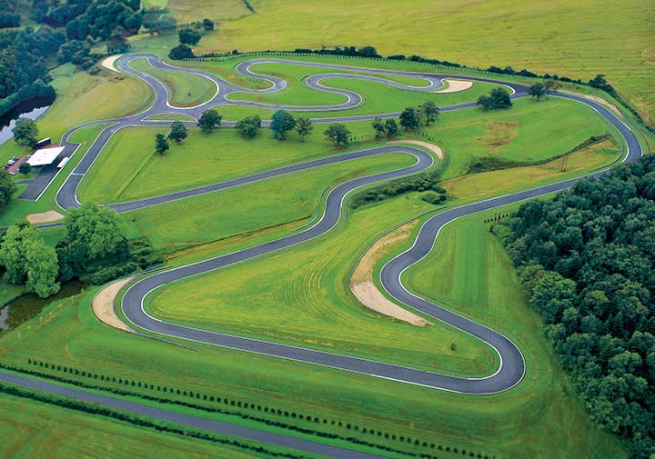 Stands du circuit de Mornay