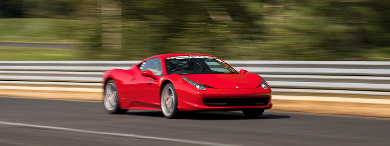 Stage de pilotage Ferrari circuit Val de Vienne
