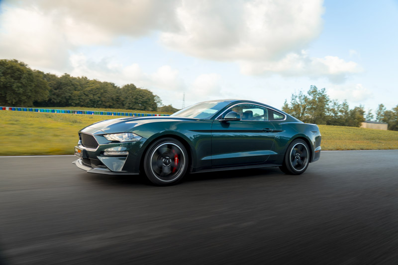 Ford Mustang Bullitt sur le circuit du Luc
