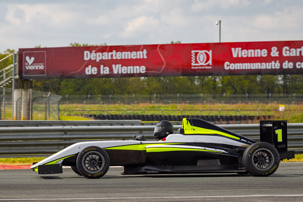 Stage de pilotage Val de Vienne en monoplace F4