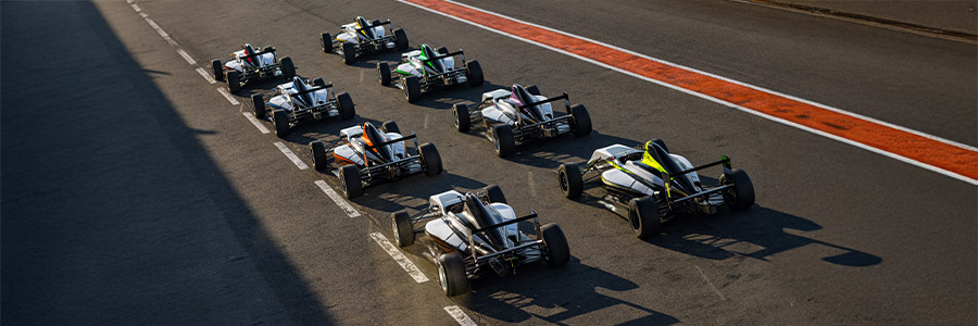 Formule 4 circuit Nogaro