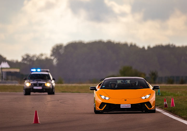 Course poursuite BMW et Lamborghini