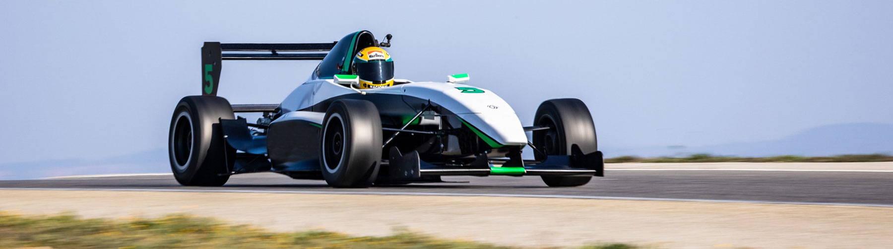 Formule 4 Tatuus T 014 sur circuit