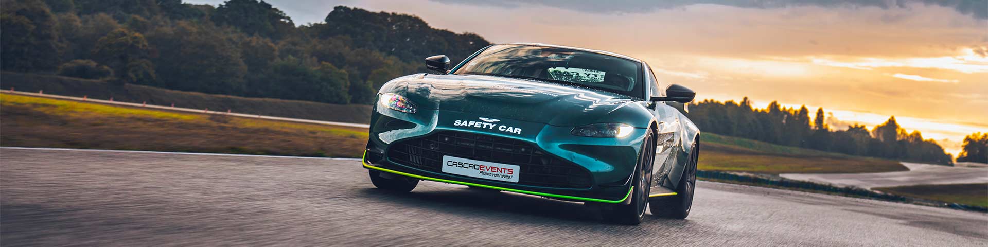 Stage de pilotage circuit Mornay en Aston Martin Vantage F1 Edition