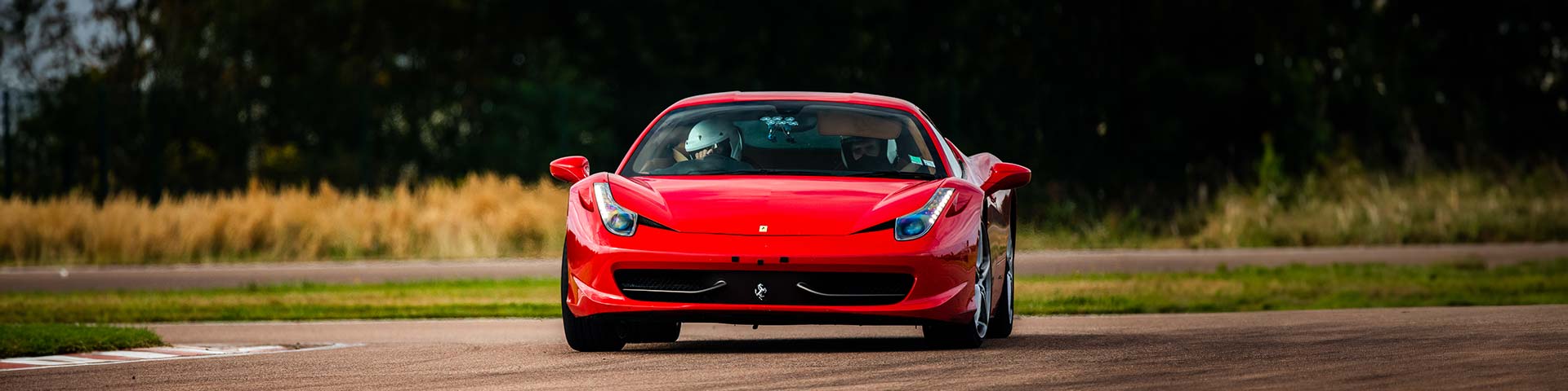 Ferrari 488 GTB sur le circuit CEERTA Issoire